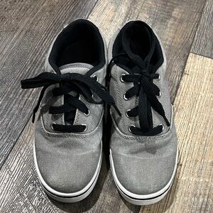 Heelys Kids Sneakers in Gray with Black Accents
